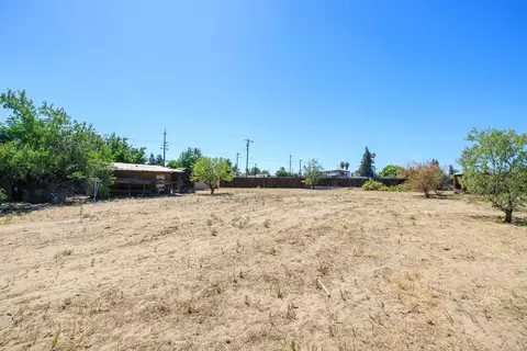 Exterior - 1065 Union Rd, Manteca, CA 95337 photo 16 of 17