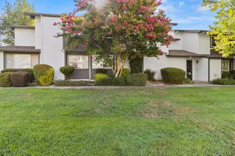 5086 Greenberry Dr, Sacramento, CA 95841