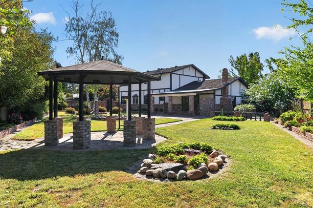 31 Cavalcade Cir, Sacramento, CA 95831
