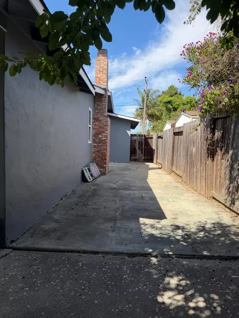 Exterior - 5582 Jonathan Dr, Newark, CA 94560 photo 2 of 5