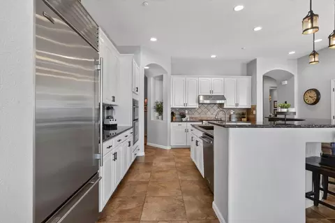Kitchen - 9899 Trailhead Ct, Wilton, CA 95693 photo 2 of 6