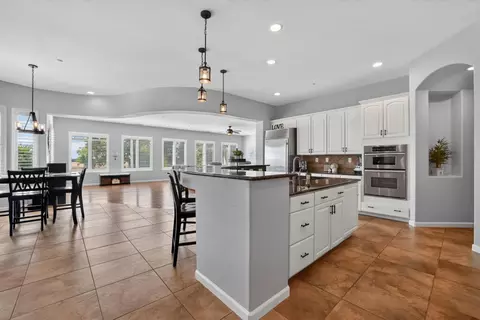 Kitchen - 9899 Trailhead Ct, Wilton, CA 95693 photo 6 of 6
