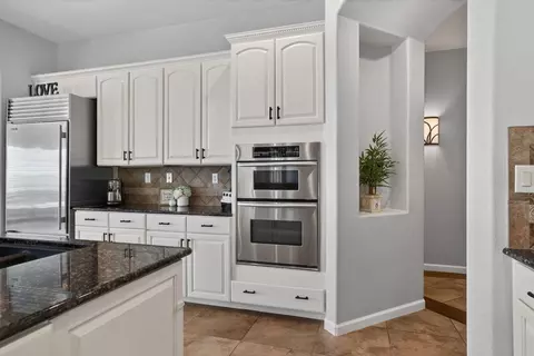 Kitchen - 9899 Trailhead Ct, Wilton, CA 95693 photo 4 of 6