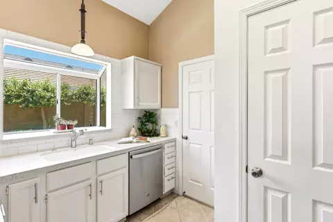 2100 Cobblestone Mnr, Modesto, CA 95355 photo 23