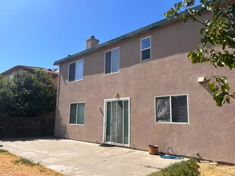 Exterior - 3308 Yerington Ct, Modesto, CA 95355 photo 6 of 7