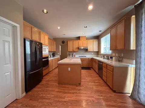 Kitchen - 3308 Yerington Ct, Modesto, CA 95355 photo 1 of 3