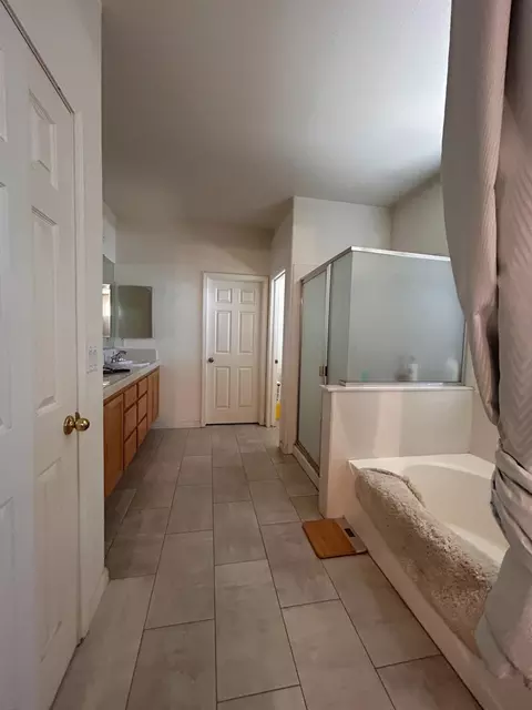 Bath - 3308 Yerington Ct, Modesto, CA 95355 photo 5 of 5