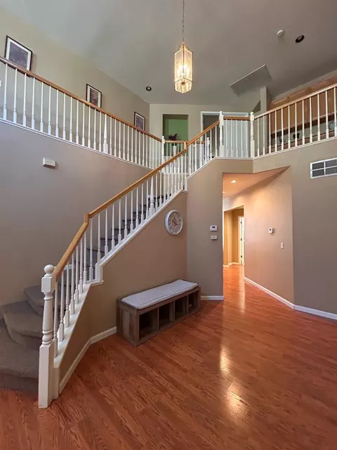 Entry Way - 3308 Yerington Ct, Modesto, CA 95355 photo 1 of 8