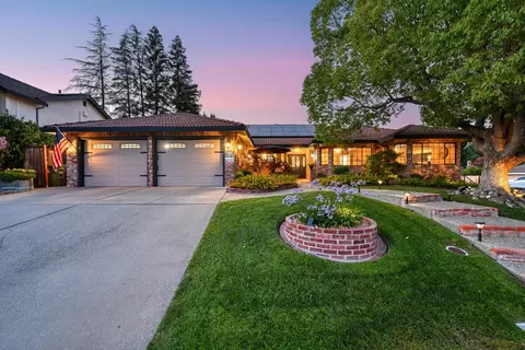 3737 Sweetwater Dr, Rocklin, CA 95677