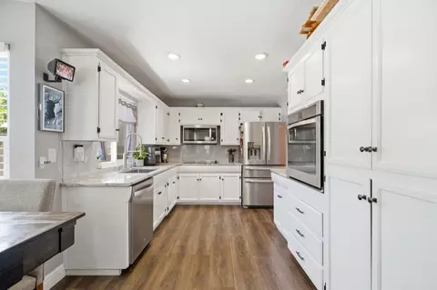 585 Bounty Pl, Manteca, CA 95337 photo 5