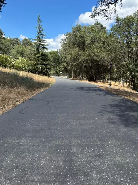 10273 Holcomb Dr, Grass Valley, CA 95949 photo 26