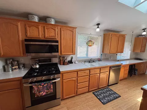 10273 Holcomb Dr, Grass Valley, CA 95949 photo 11