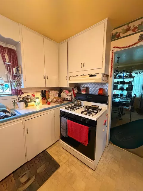 Kitchen - 340 Bothun Way, Turlock, CA 95380 photo 7 of 7