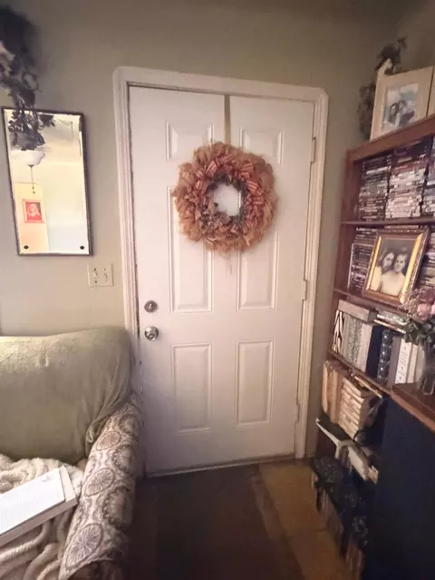 Entry Way - 340 Bothun Way, Turlock, CA 95380 photo 1 of 2