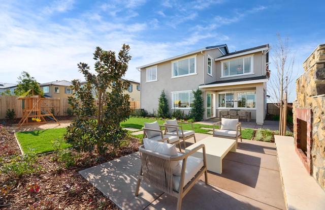 800 Sun Pillar Ct, Roseville, CA 95747