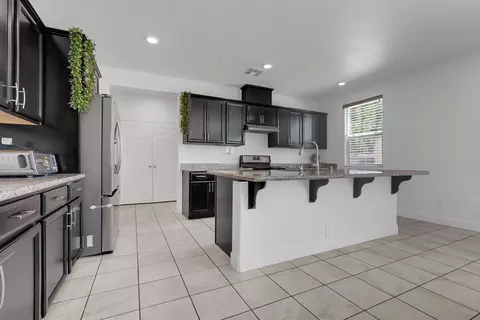 258 Columbus Dr, Manteca, CA 95337 photo 8