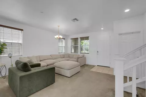 258 Columbus Dr, Manteca, CA 95337 photo 3