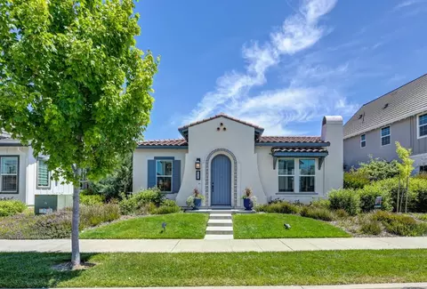 3017 Bedford Falls Way, Sacramento, CA 95818