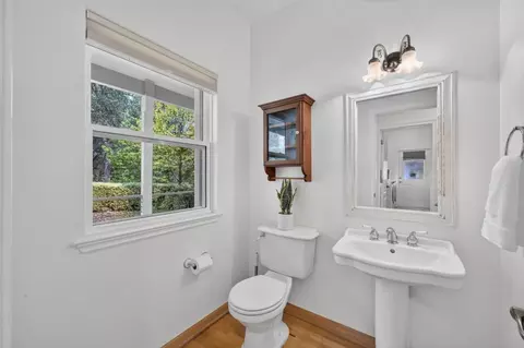 Bath - 1760 Red Fox Rd, Placerville, CA 95667 photo 1 of 7