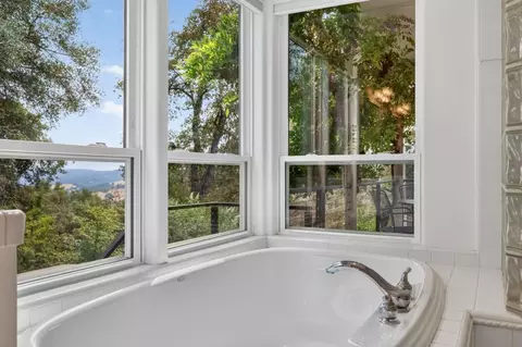 Bath - 1760 Red Fox Rd, Placerville, CA 95667 photo 2 of 7