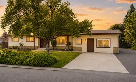 1333 Wesley Ln, Auburn, CA 95603