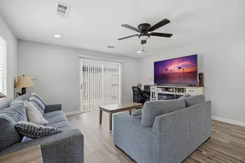 1000 Hawthorne Ave, Modesto, CA 95350 photo 4