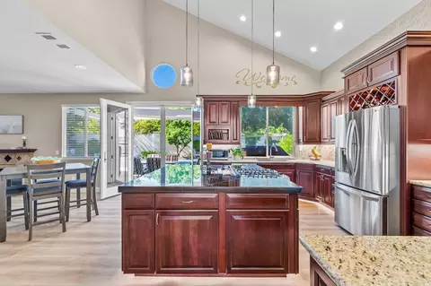 976 Sunnyside Ln, Tracy, CA 95377 photo 13
