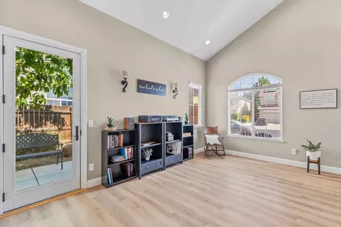976 Sunnyside Ln, Tracy, CA 95377 photo 9