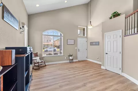 976 Sunnyside Ln, Tracy, CA 95377 photo 8