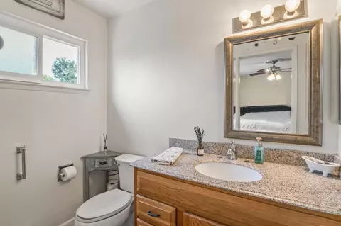 Bath - 1700 Chapala Way, Modesto, CA 95355 photo 4 of 4