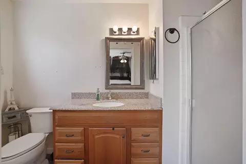 Bath - 1700 Chapala Way, Modesto, CA 95355 photo 3 of 4