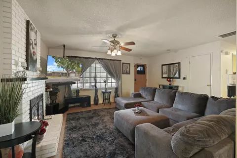 Living - 1700 Chapala Way, Modesto, CA 95355 photo 3 of 3