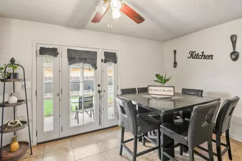 Dining - 1700 Chapala Way, Modesto, CA 95355 photo 2 of 3