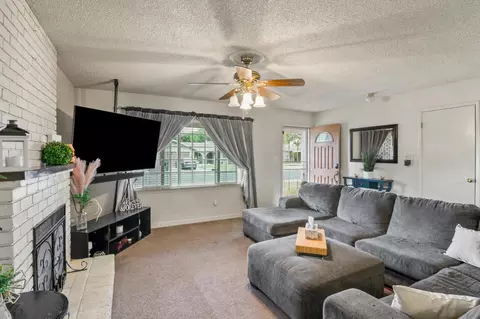 Living - 1700 Chapala Way, Modesto, CA 95355 photo 4 of 4