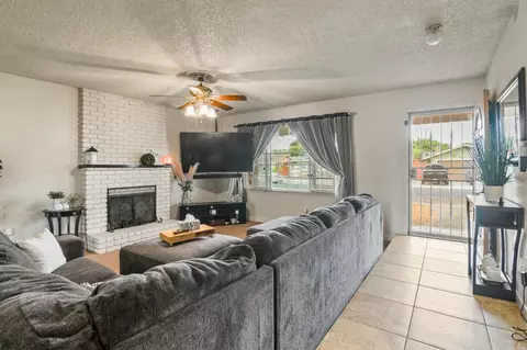 Living - 1700 Chapala Way, Modesto, CA 95355 photo 1 of 4