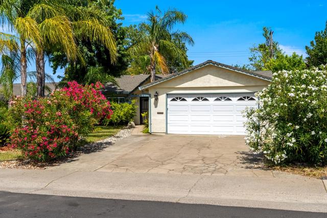5830 Woodleigh Dr, Carmichael, CA 95608