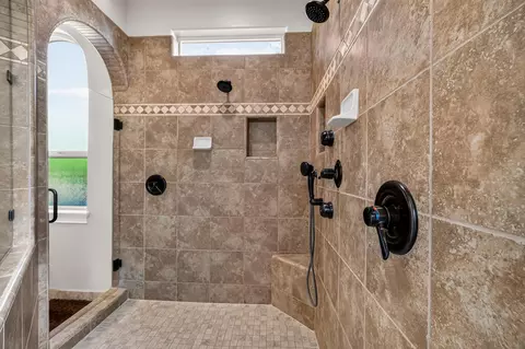 Bath - 3930 Aruba Ct, Chico, CA 95973 photo 1 of 5