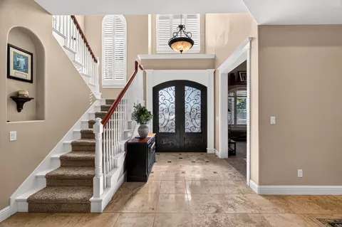 Entry Way - 3930 Aruba Ct, Chico, CA 95973 photo 3 of 4