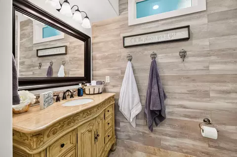 Bath - 3930 Aruba Ct, Chico, CA 95973 photo 5 of 5