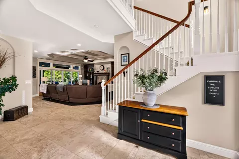 Entry Way - 3930 Aruba Ct, Chico, CA 95973 photo 2 of 4