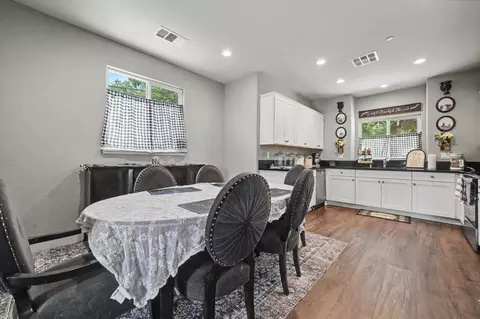 Dining - 1016 Jackson Gate Rd, Jackson, CA 95642 photo 2 of 4