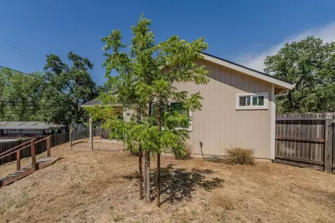 Exterior - 1016 Jackson Gate Rd, Jackson, CA 95642 photo 10 of 12