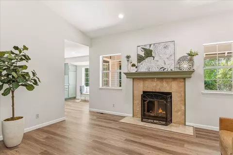 Living - 769 Oak Crest Cir, Placerville, CA 95667 photo 3 of 5