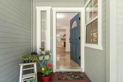 Entry Way - 769 Oak Crest Cir, Placerville, CA 95667 photo 1 of 2
