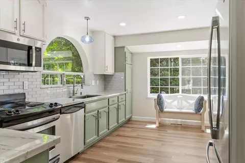 Kitchen - 769 Oak Crest Cir, Placerville, CA 95667 photo 3 of 3