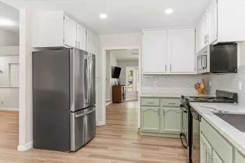 Kitchen - 769 Oak Crest Cir, Placerville, CA 95667 photo 1 of 3