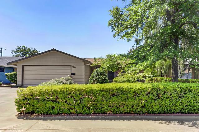 8944 New Dawn Dr, Sacramento, CA 95829
