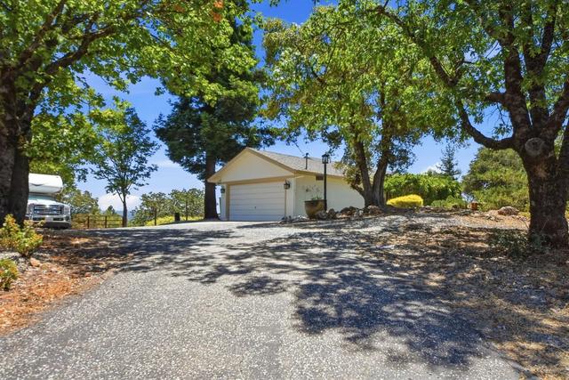 21440 Meadow Oaks Ln, Colfax, CA 95713