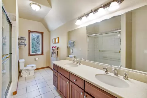 Bath - 717 Swanson Ln, Colfax, CA 95713 photo 1 of 4