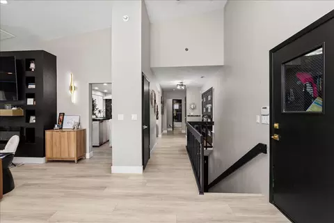 Entry Way - 770 Mulholand Dr, Ripon, CA 95366 photo 3 of 5